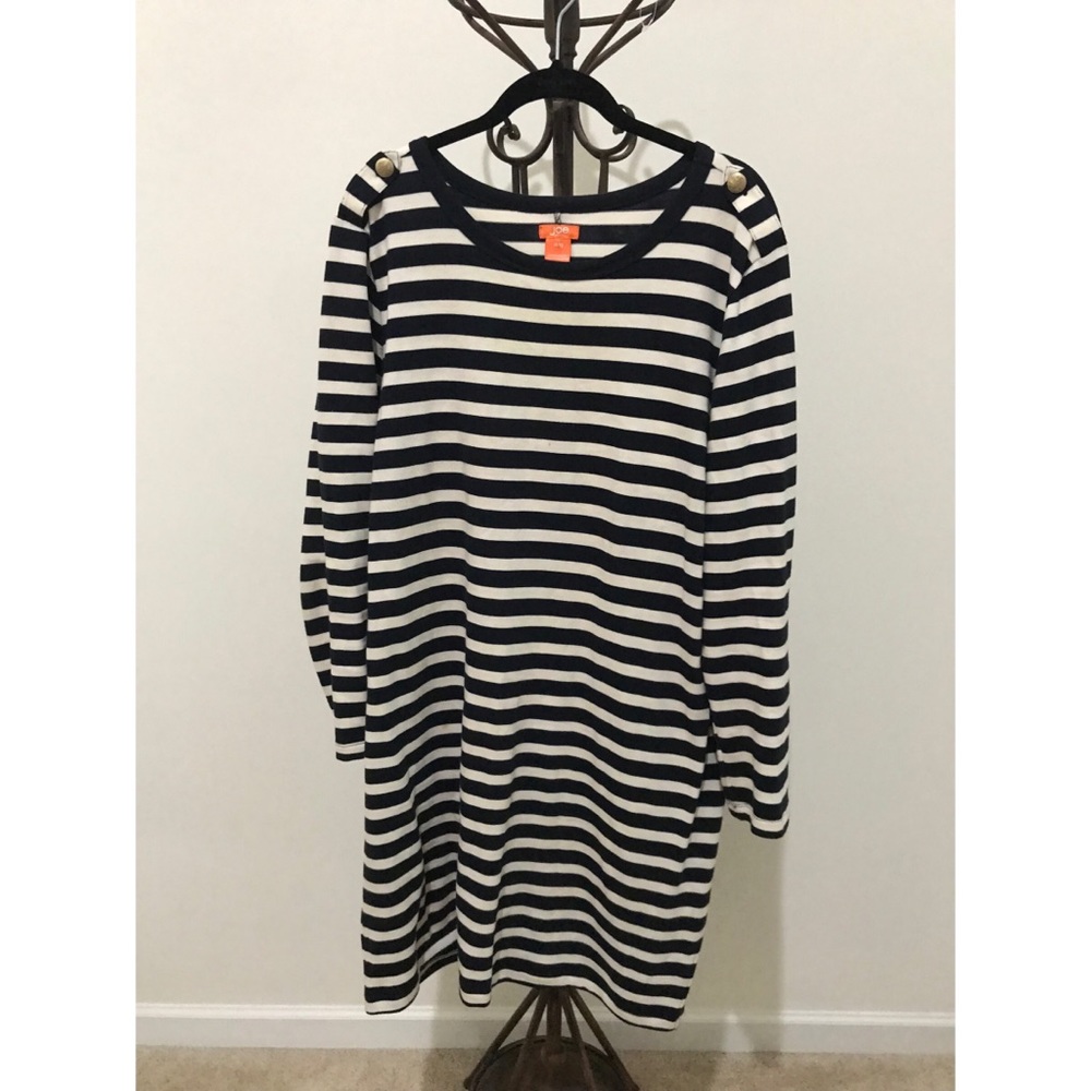 Navy and white stripped midi shift dress.